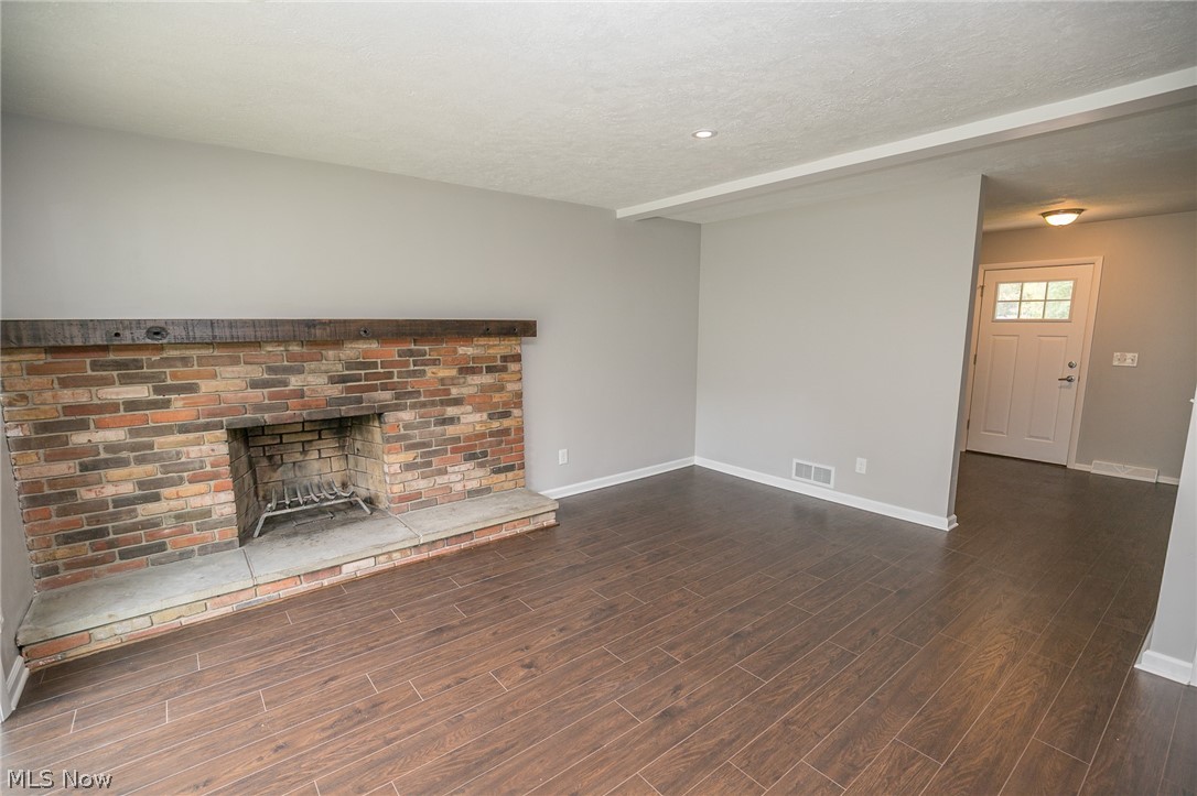 North Portage Path Est - Residential