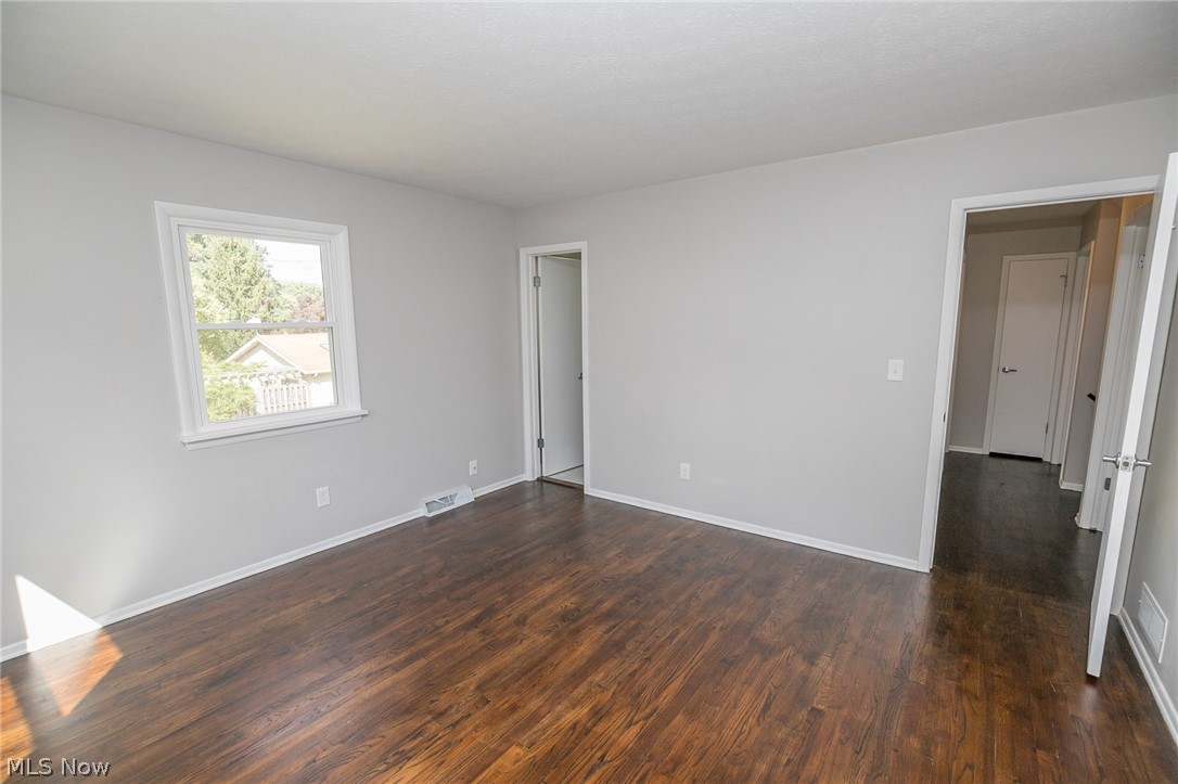 North Portage Path Est - Residential