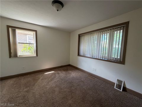 Tiny photo for 4602 7th Avenue, Vienna, WV 26105 (MLS # 5202647)