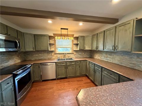 Tiny photo for 4602 7th Avenue, Vienna, WV 26105 (MLS # 5202647)