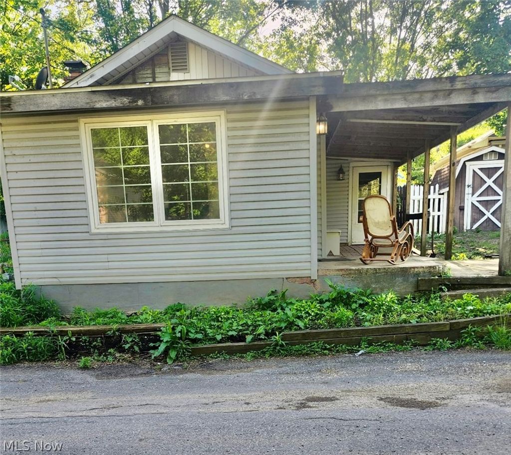 Photo of 1030 Onondago Trail, Akron, OH 44312 (MLS # 5212401)