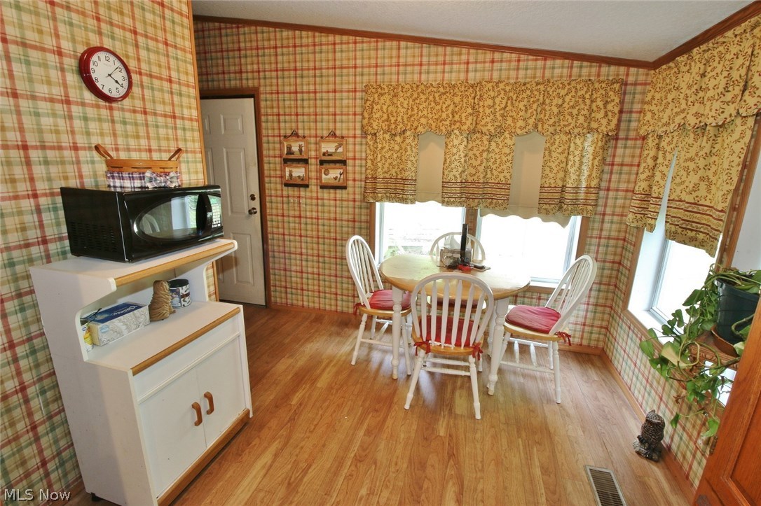 Av Kathie Heights - Residential