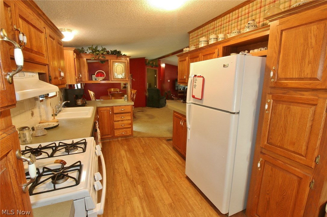 Av Kathie Heights - Residential