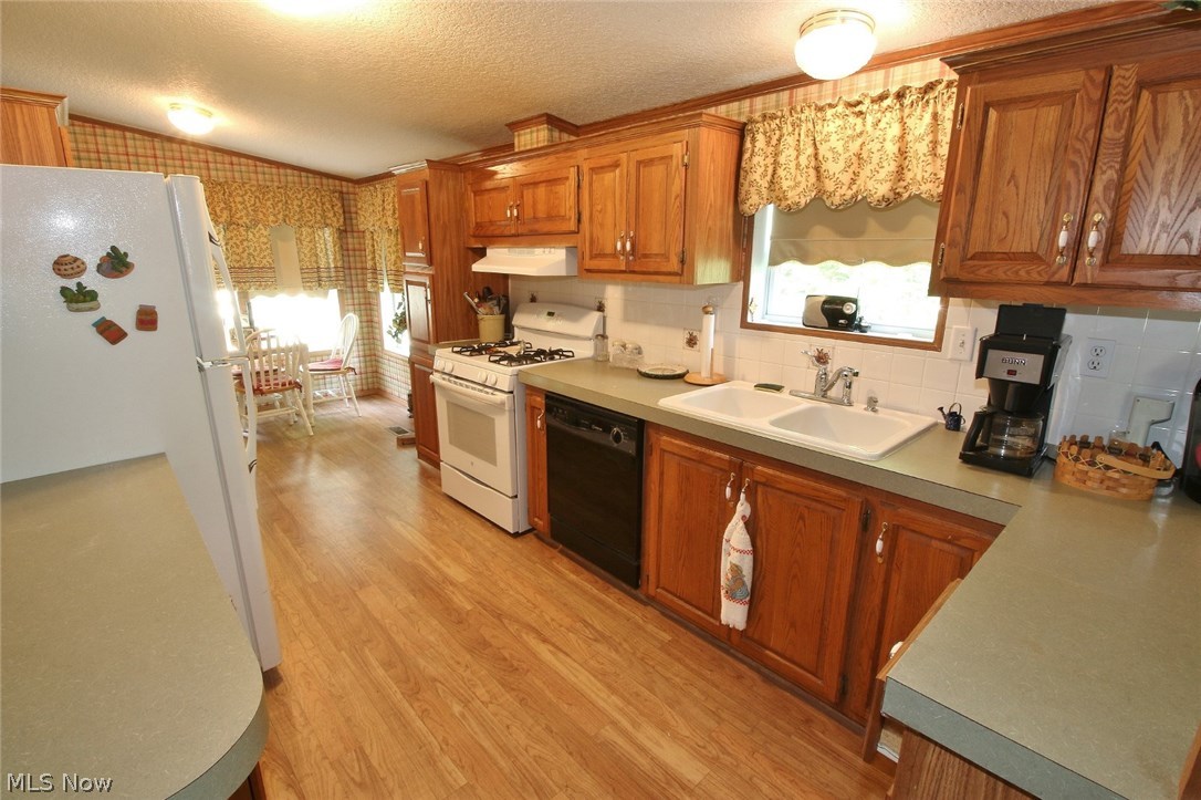 Av Kathie Heights - Residential