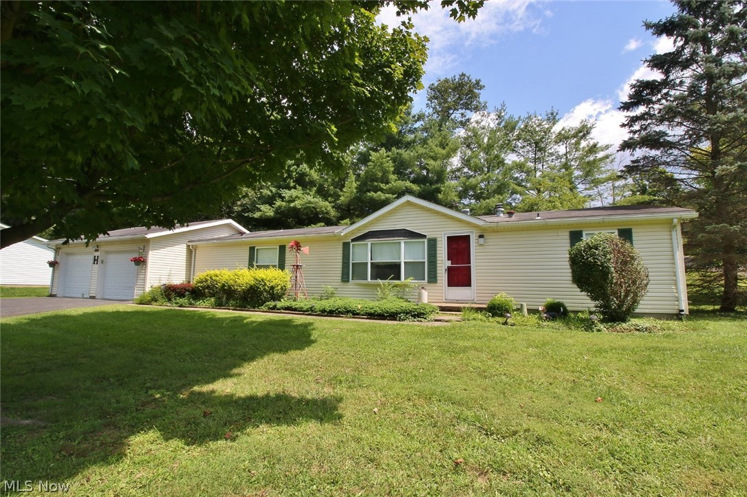 Av Kathie Heights - Residential