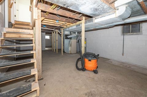 Tiny photo for 385 Park Avenue, East Palestine, OH 44413 (MLS # 5161510)