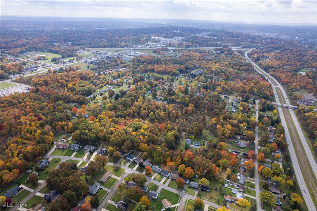 Taylor Avenue, Girard, Ohio image 15