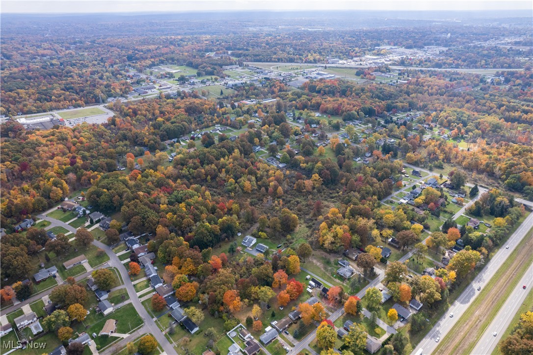 Taylor Avenue, Girard, Ohio image 14