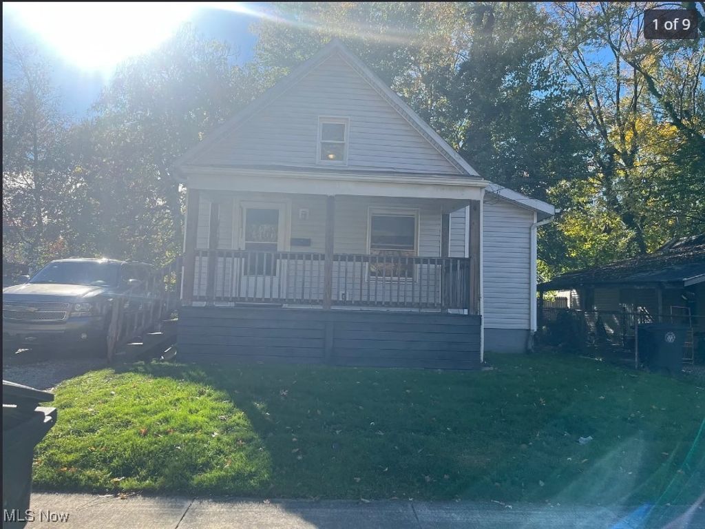 Photo of 582 Corice Street, Akron, OH 44311 (MLS # 5178281)