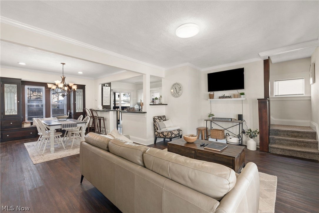 3434 W 122nd Street
