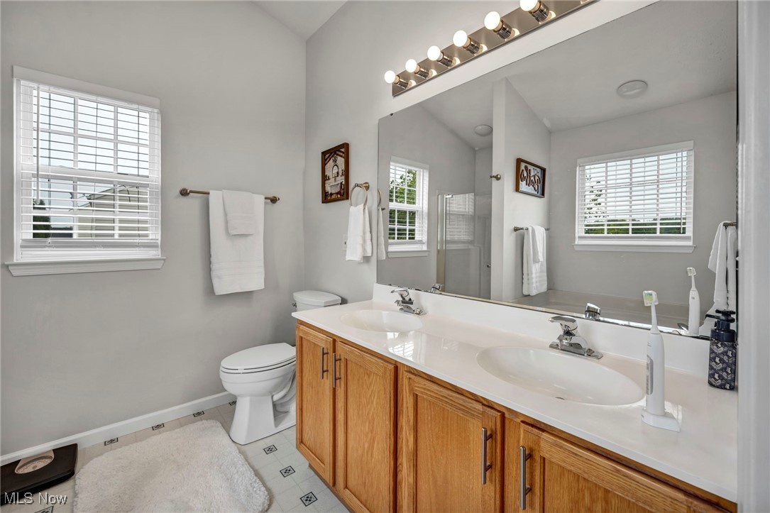 38484 Misty Meadow Trail, North Ridgeville, Ohio image 28