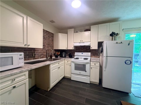 Tiny photo for 195 Market Street, Cortland, OH 44410 (MLS # 5239824)