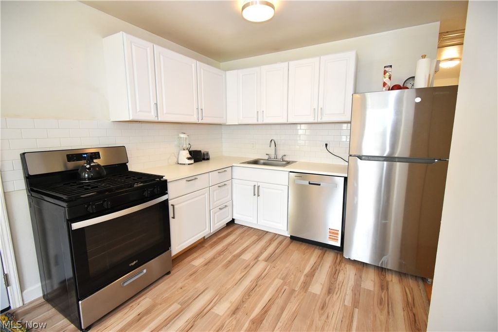 Photo of 3106 Northwest Boulevard NW, Warren, OH 44485 (MLS # 5198418)