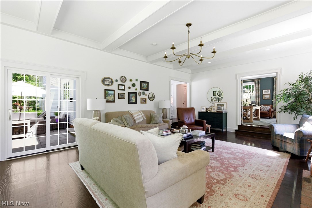 15 Martingale Court