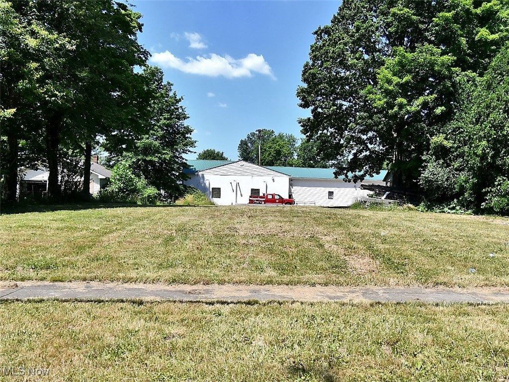 181 N 3rd Street, West Farmington, Ohio image 1