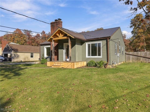 Tiny photo for 10347 Prospect Road, Strongsville, OH 44149 (MLS # 5254927)