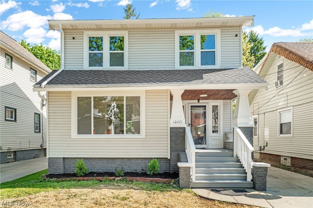 Photo of 10421 Linnet Avenue, Cleveland, OH 44111 (MLS # 5207638)