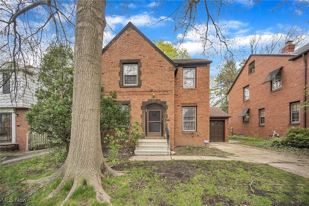 Photo of 3559 Berkeley Road, Cleveland Heights, OH 44118 (MLS # 5167979)