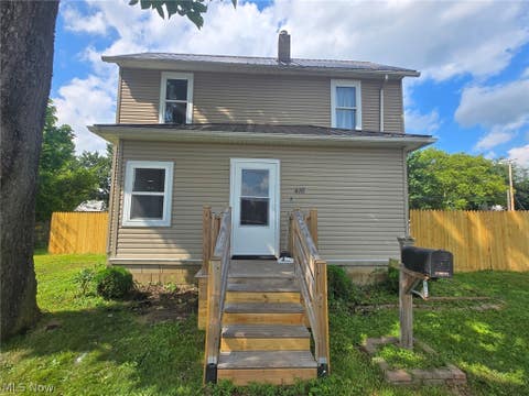 Homes For Sale - 416 W Pennsylvania Avenue<br/> Sebring, OH 44672
