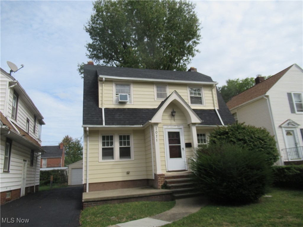 1071 Quilliams Road, Cleveland Heights, Ohio image 1