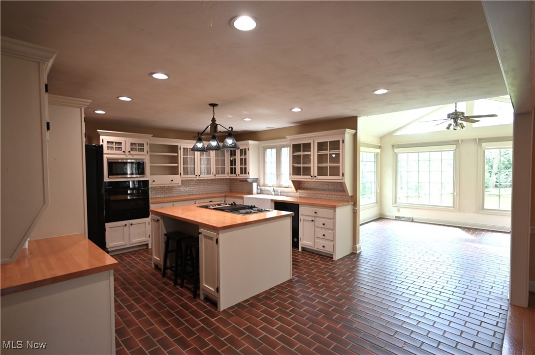 3647 Sperone Drive, Canfield, Ohio image 19