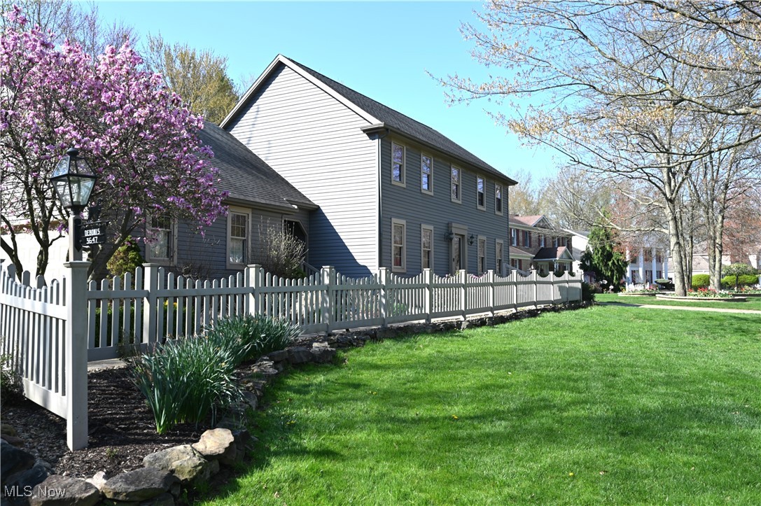 3647 Sperone Drive, Canfield, Ohio image 2