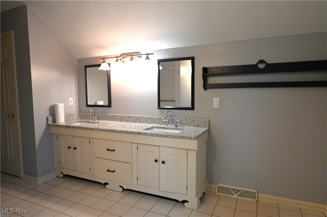 3647 Sperone Drive, Canfield, Ohio image 33