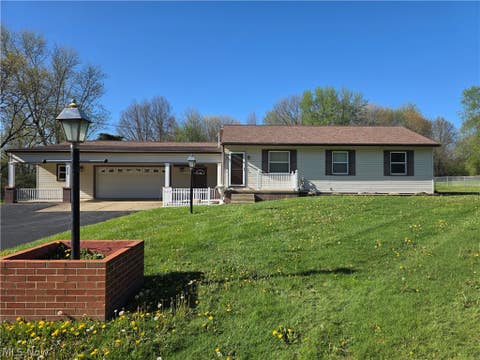 Photo for 2559 Wilson Sharpsville Road