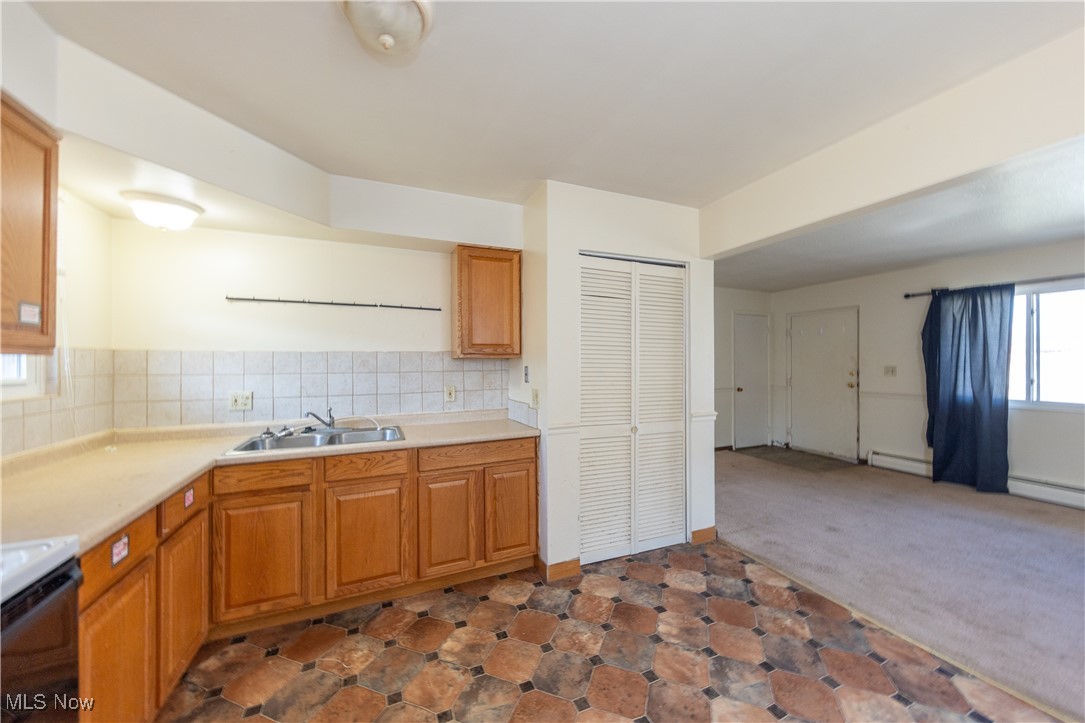 Tallmadge, Ohio 44278, United States, ,Commercial,Pending,90060