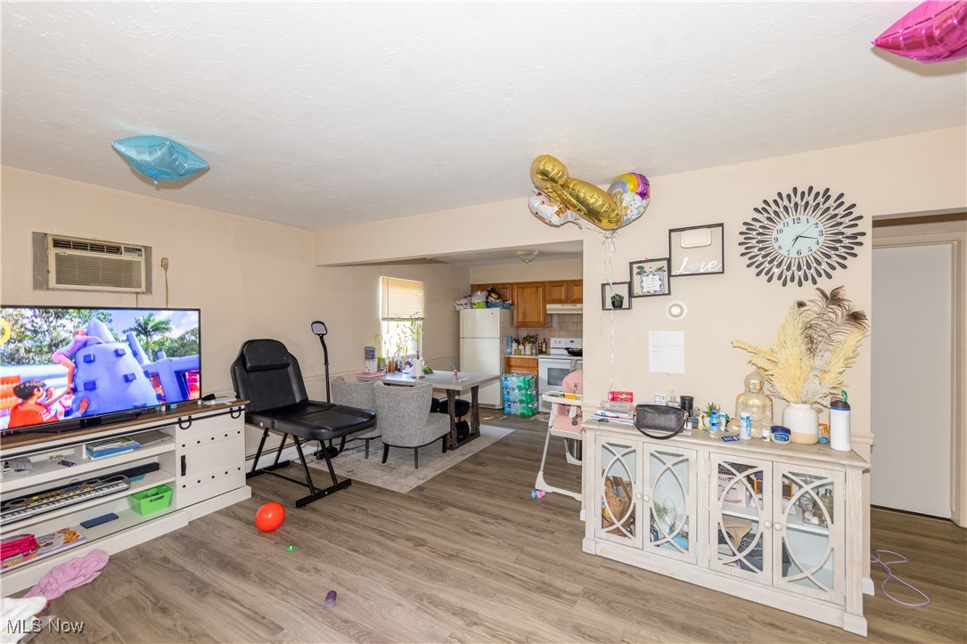 Tallmadge, Ohio 44278, United States, ,Commercial,Pending,90060