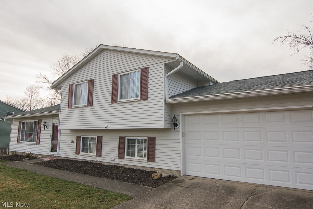 Royal Akins - Residential