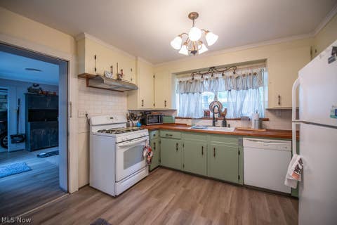 Tiny photo for 1144 Kingsway Street, Alliance, OH 44601 (MLS # 5239270)