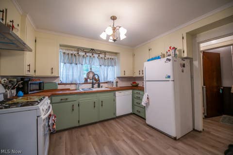 Tiny photo for 1144 Kingsway Street, Alliance, OH 44601 (MLS # 5239270)