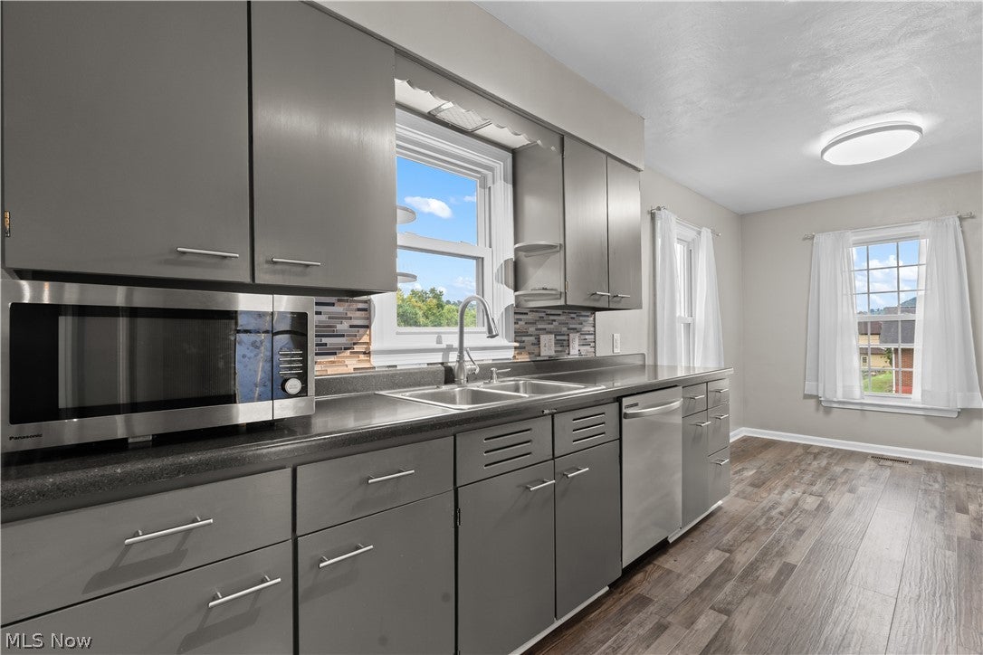 429 W 41st Street