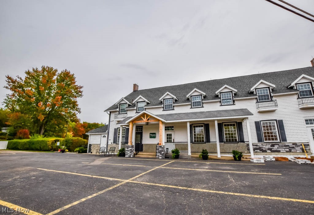 Willowdale Lake - Residential