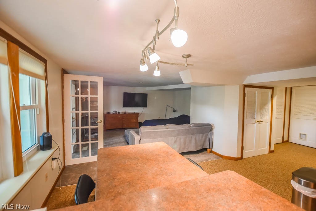 Willowdale Lake - Residential