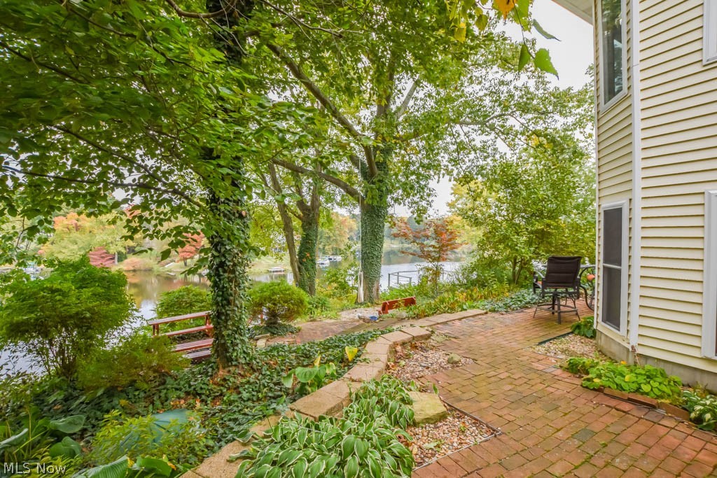 Willowdale Lake - Residential