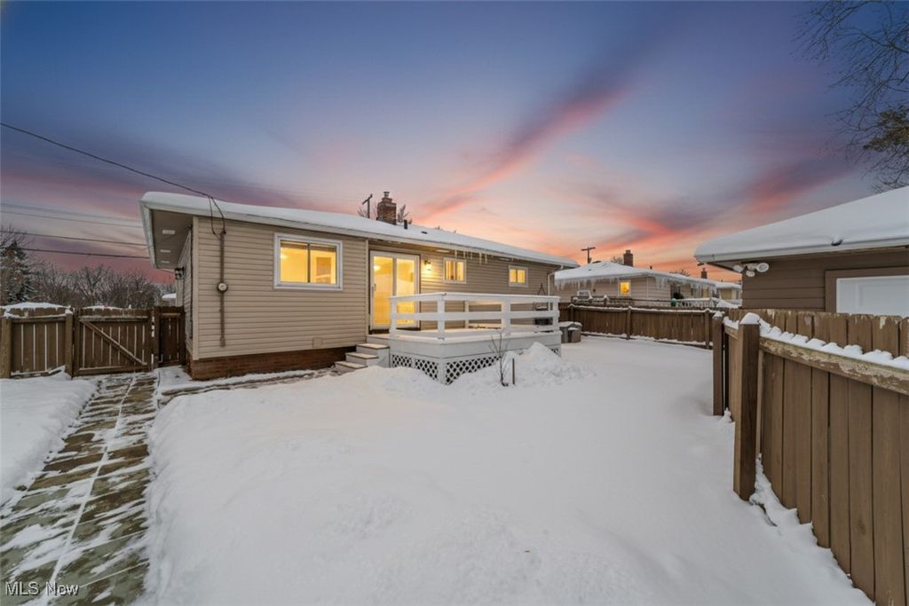 Photo of 1209 Birch Lane, Cleveland, OH 44109 (MLS # 5184593)