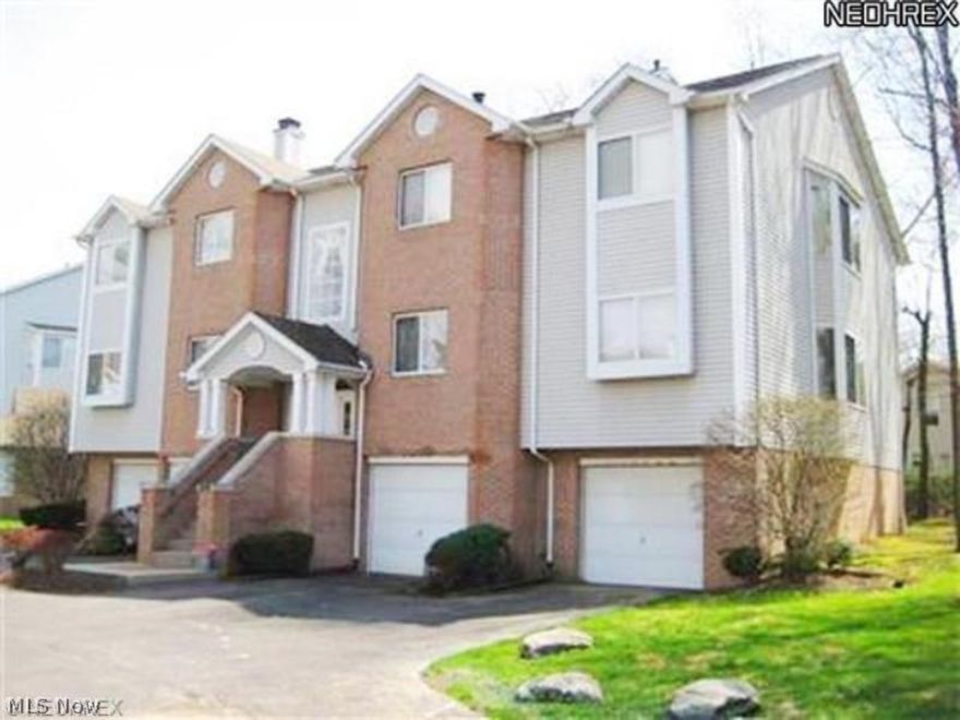 Wow!!! What an immaculate and attractive Luxury Village Pointe Condo, offering the convenience of the Clubhouse and located in the heart of a very popular West Pointe Market area, near a  beautiful Park and walking distance to coffee shops! It will only take you few minutes to Highway, shopping and recreation. This is a must see unit, featuring Vaulted Ceilings in Living Room, and Master bedroom, making this a very inviting and open floor plan. You will love the white kitchen with deep gray high gloss granite counter tops, breakfast bar area, and stainless steel appliances (staying). This one level luxury Condo features laundry, convenient utility room with brand new furnace(2015). Adorable kids bedroom/ playroom features lovely decor, happy colors, walk in closet with great shelf system, and easy access from the room into the full bathroom. Master Suite features vaulted ceilings, newer plush carpet, spacious walk in closet, and it leads to a Master Bathroom with glass door shower. Lam