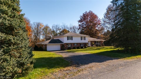 Photo of 495 Gaston Road, Weirton, WV 26062 (MLS # 5253101)