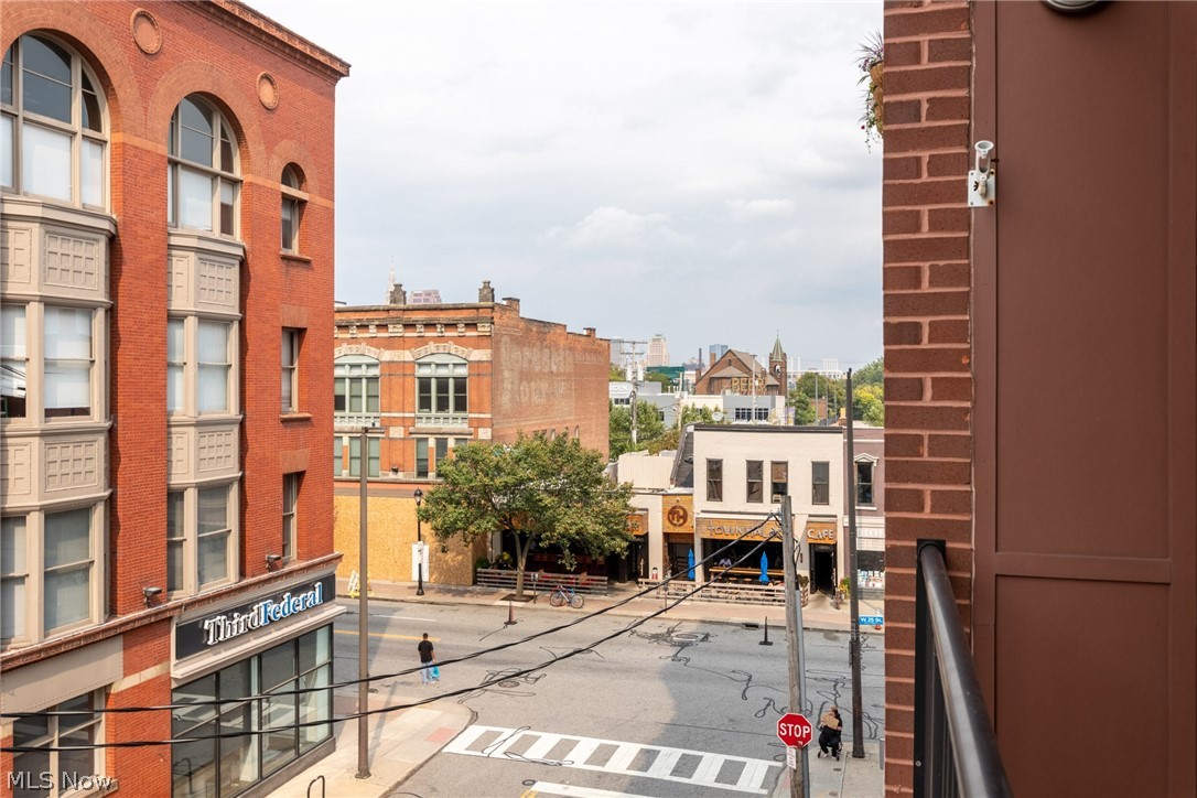 Carroll Ave Condo - Residential Lease