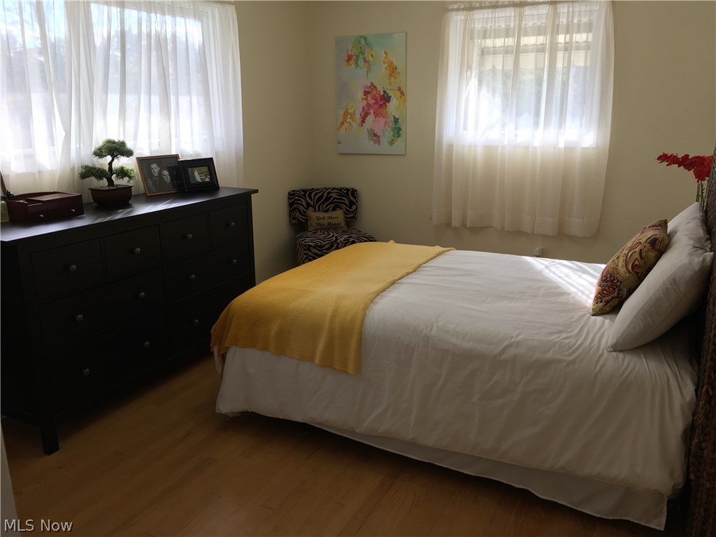 R W Mccalls - Residential