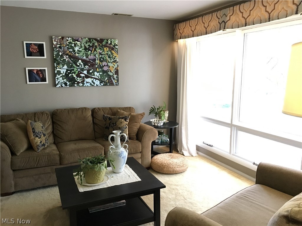 R W Mccalls - Residential