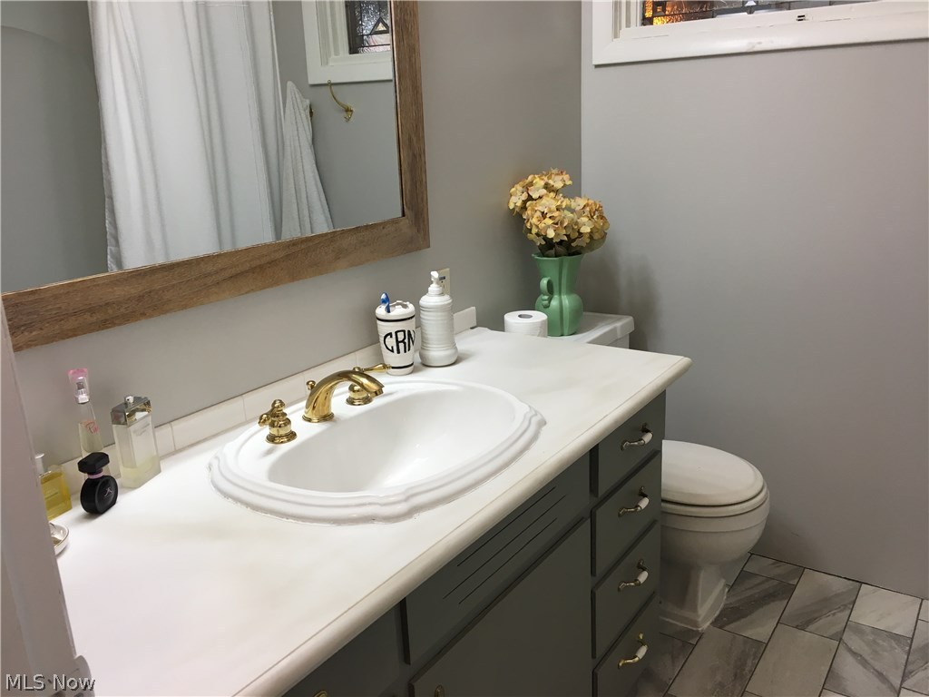 R W Mccalls - Residential