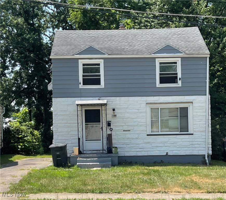 INVESTORS HERE'S A GREAT ADDITION TO YOUR PORTFOLIO!!! THIS 3 BEDROOM 1 BATH HAS BEEN BROUGHT UP TO DATE WITH NEW FLOORING, NEW PAINT, NEW CABINETS, NEW LIGHT FIXTURES, HAS A HUGE BACKYARD, AND OFF-STREET PARKING, REFRIGERATOR AND RANGE INCLUDED, LARGE BACKYARD, HALF OF THE BASEMENT IS FINSIHED, UPDATED BATHROOM. ALL IT NEEDS IS SOMEONE TO COME IN TO DO THE FINISHING TOUCHES. LOCATED NEAR SCHOOLS, DINING, AND SHOPPING, THIS GEM IS IN AN EASY TO RENT NEIGHBORHOOD. COME TURN THIS HOUSE INTO HOME!!!!