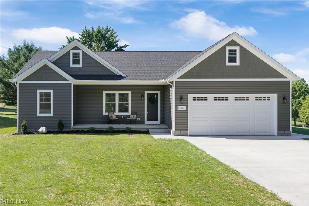 Photo of 13969 N Highview Drive, Dalton, OH 44618 (MLS # 5221503)