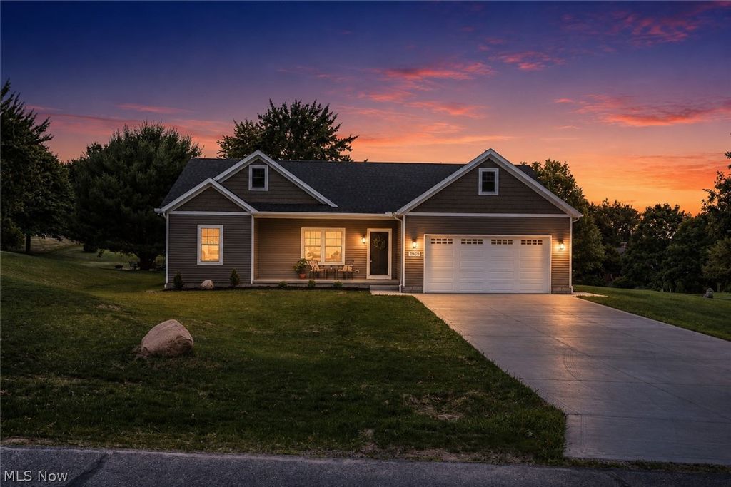 Photo of 13969 N Highview Drive, Dalton, OH 44618 (MLS # 5221503)