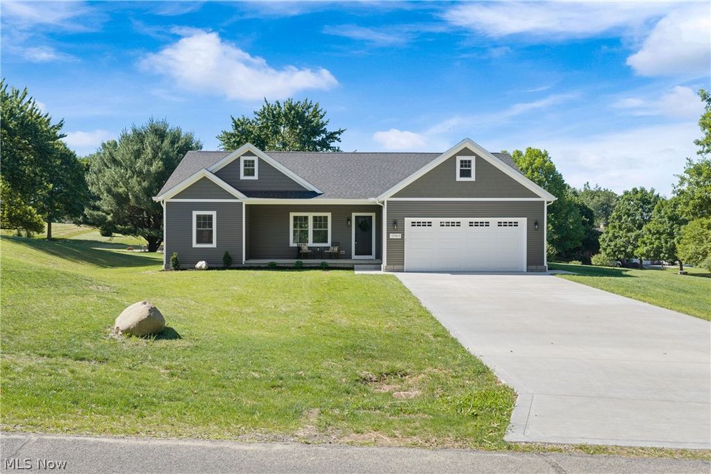 Photo of 13969 N Highview Drive, Dalton, OH 44618 (MLS # 5221503)