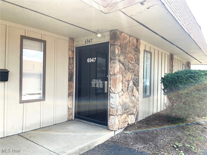Office space available with approximately 1,244 sf. This space has a receptionist area, an office, two open areas, kitchenette with refrigerator and a restroom. NNN applies. In very close proximity to I-77.