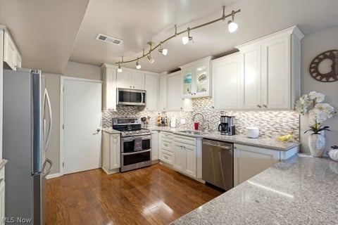 Tiny photo for 657 Hampton Ridge Drive, Akron, OH 44313 (MLS # 5256847)